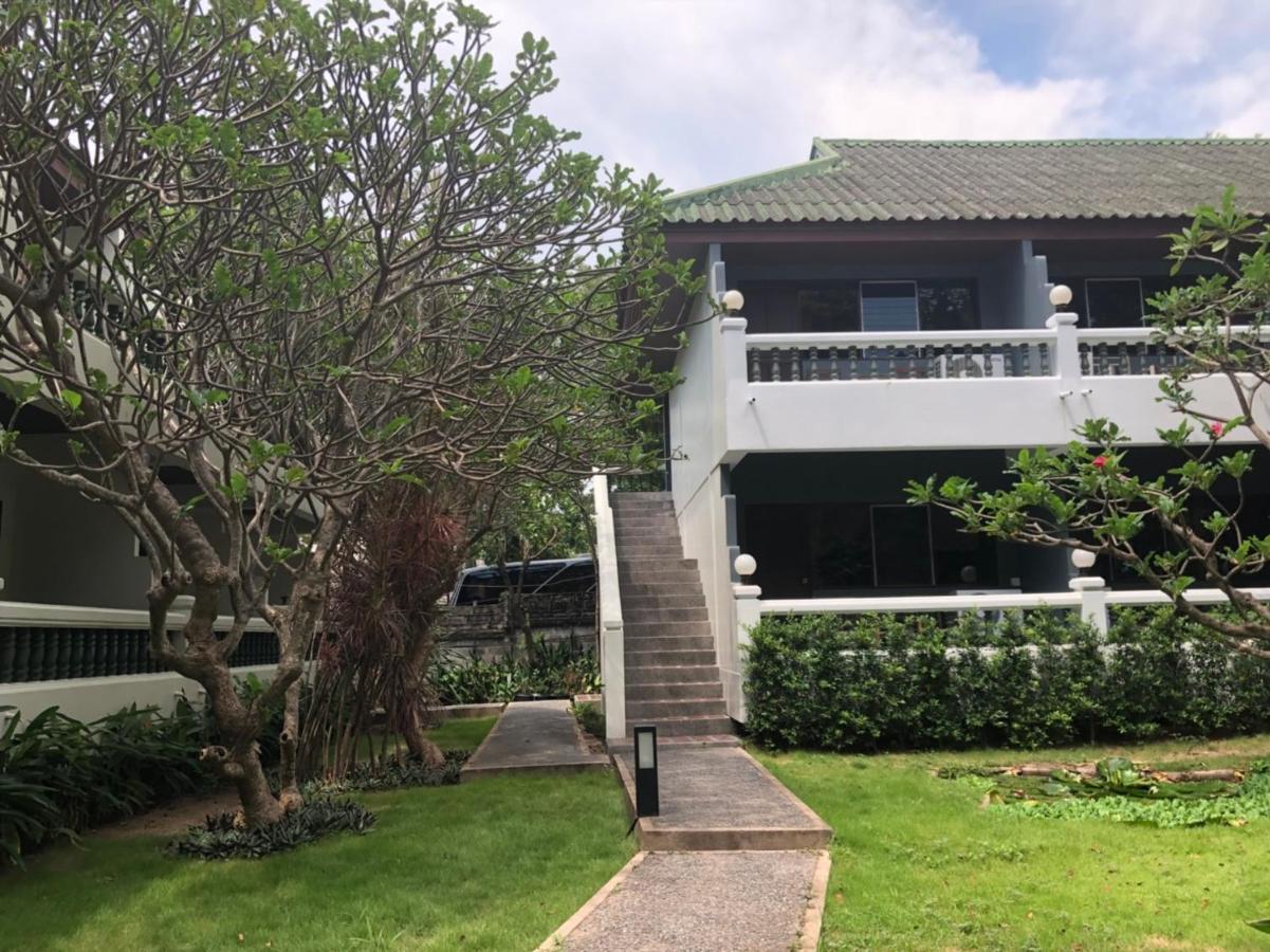 Let'S Hyde Pattaya Resort & Villas - Pool Cabanas מראה חיצוני תמונה