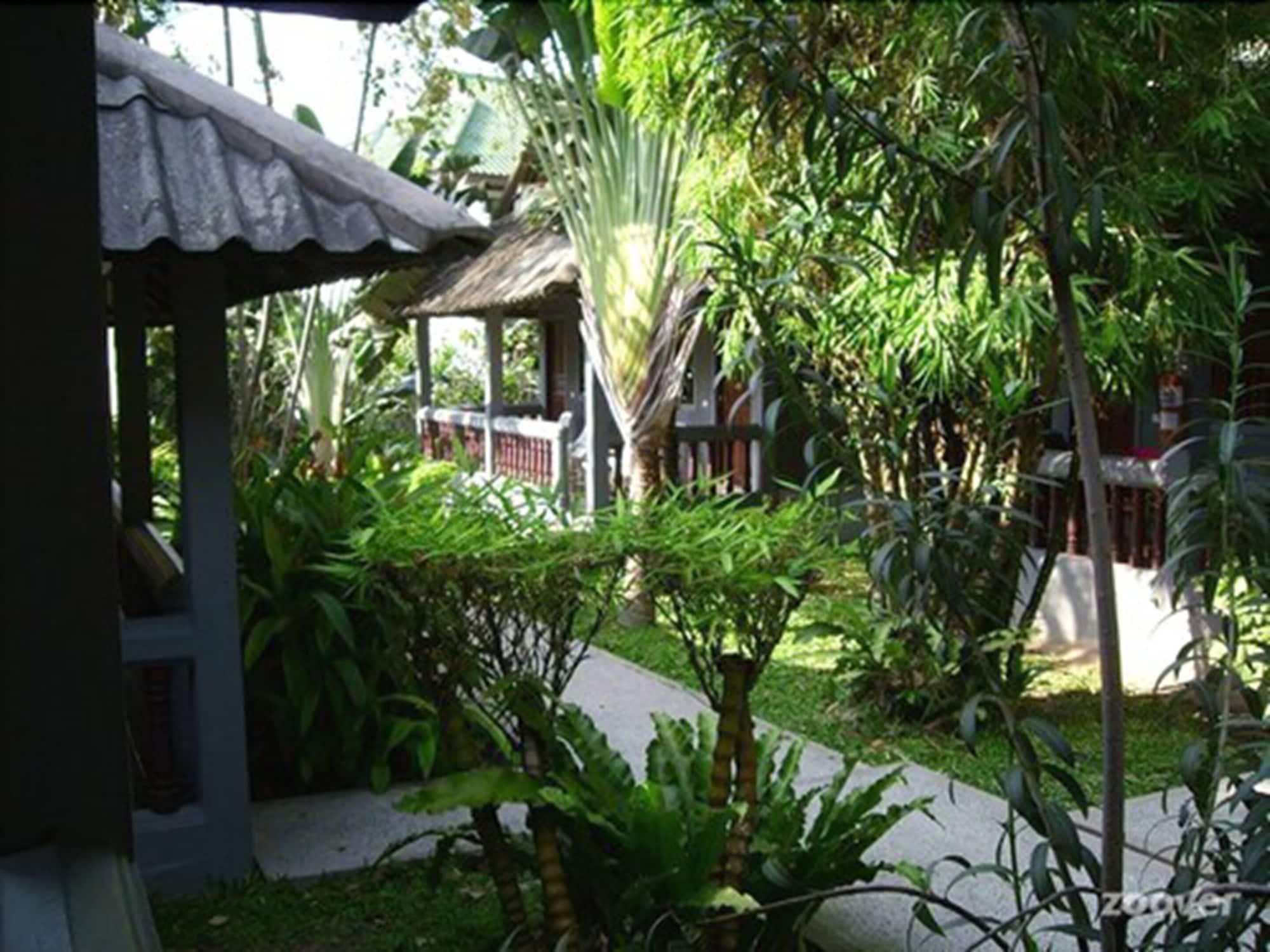 Let'S Hyde Pattaya Resort & Villas - Pool Cabanas מראה חיצוני תמונה