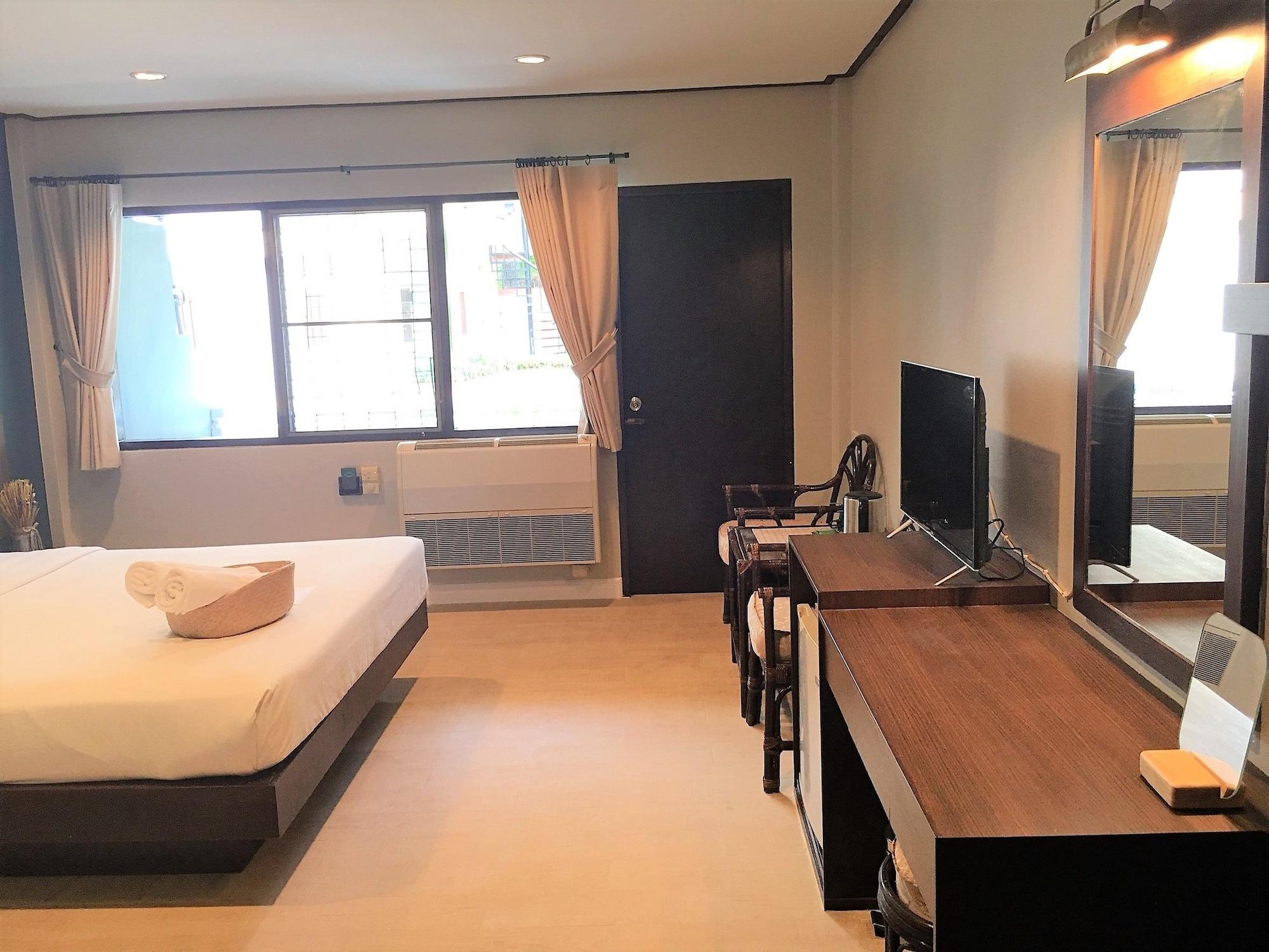 Let'S Hyde Pattaya Resort & Villas - Pool Cabanas מראה חיצוני תמונה