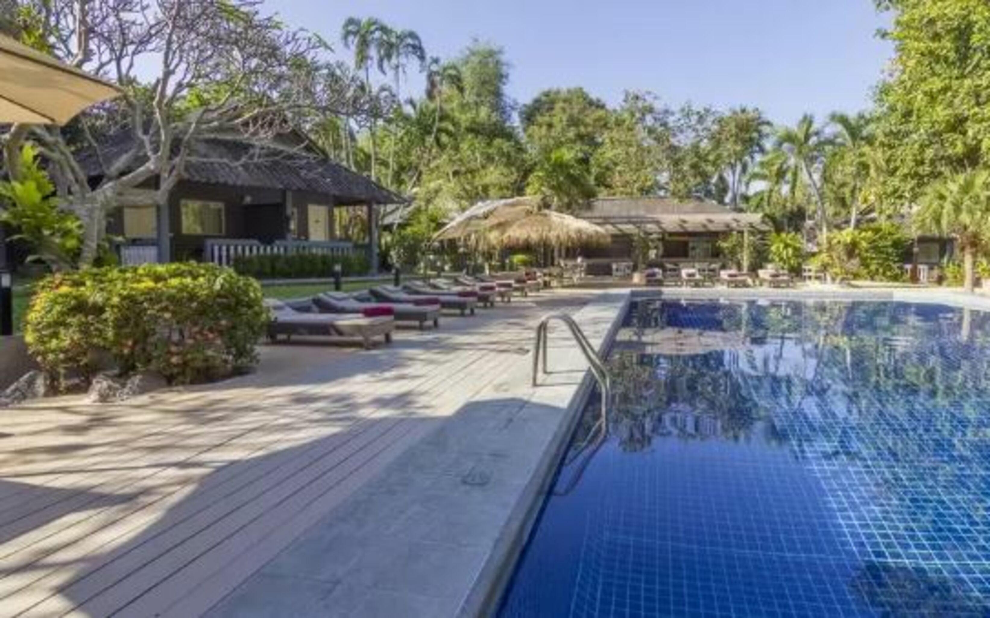 Let'S Hyde Pattaya Resort & Villas - Pool Cabanas מראה חיצוני תמונה