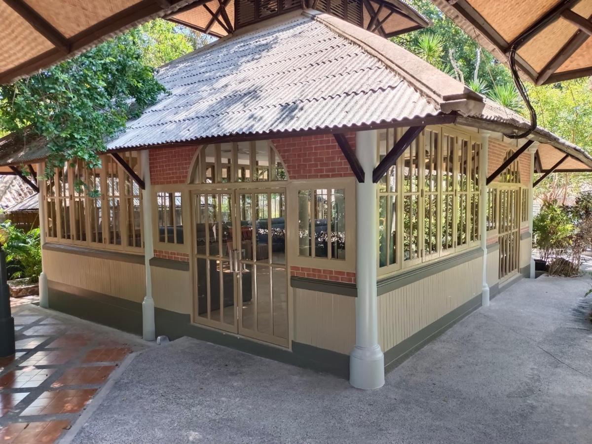 Let'S Hyde Pattaya Resort & Villas - Pool Cabanas מראה חיצוני תמונה