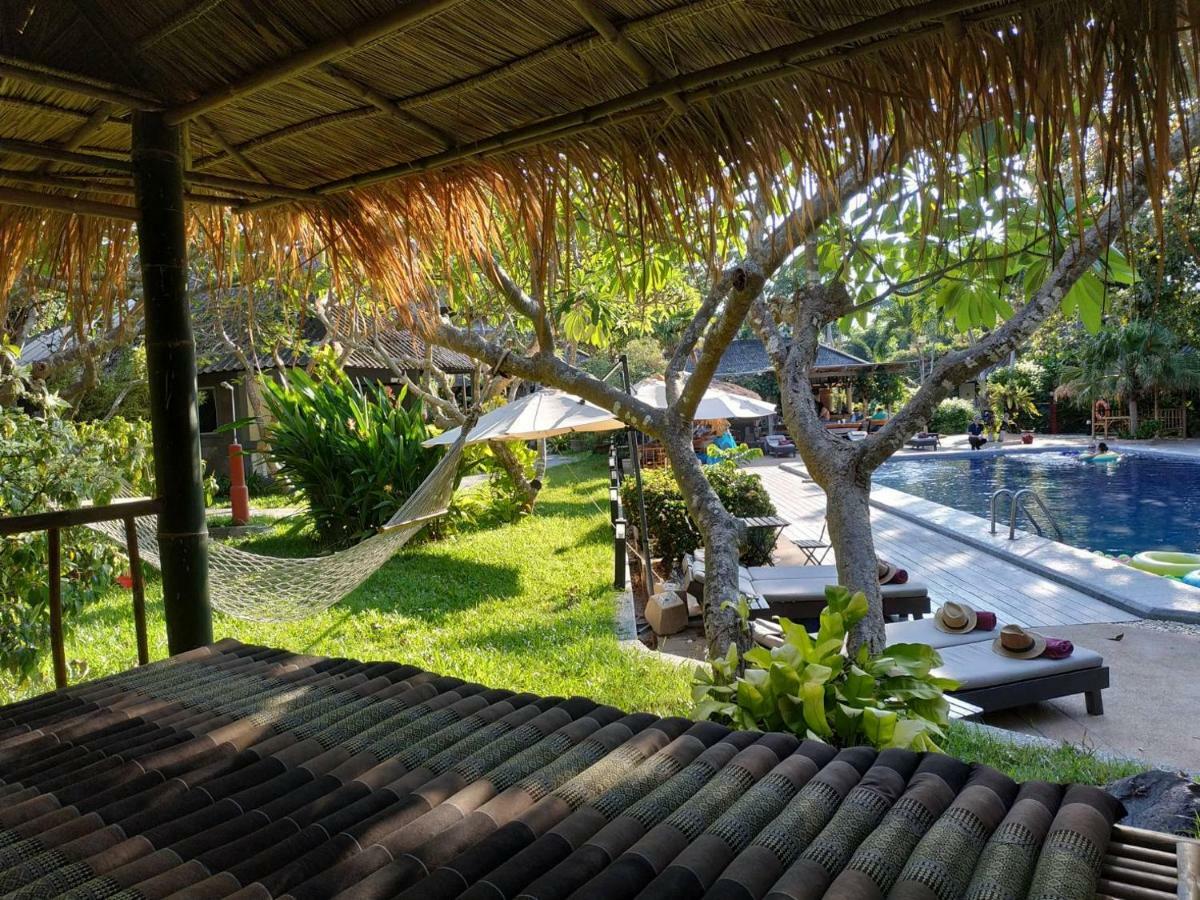 Let'S Hyde Pattaya Resort & Villas - Pool Cabanas מראה חיצוני תמונה